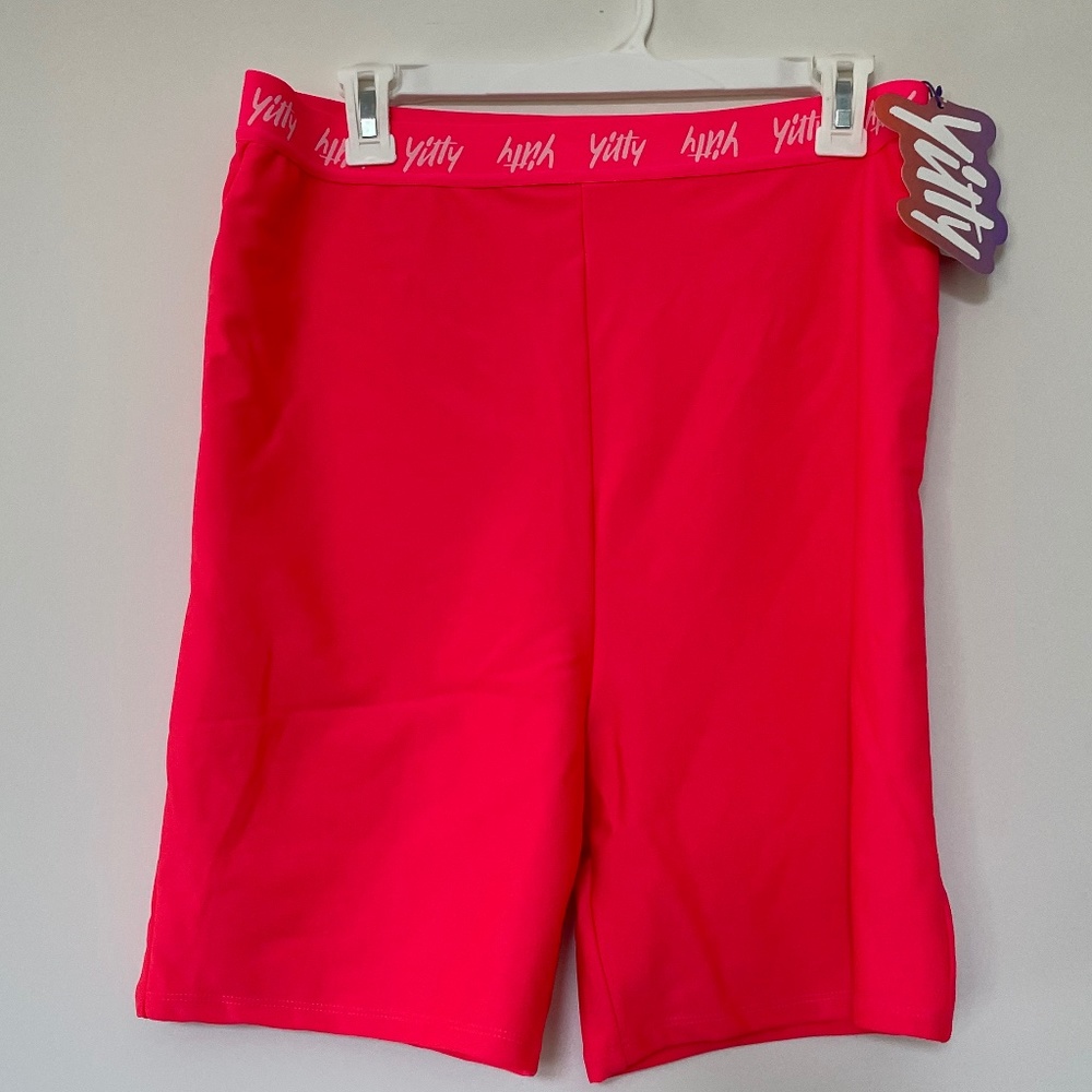 NEW - Bright pink Yitty bike shorts